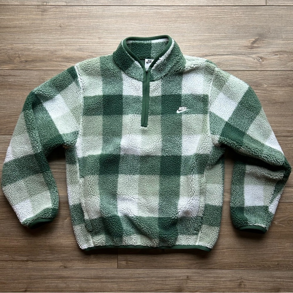 Nike | The Nike Club Men's Winterized Half-Zip in Green/White (Small) - Picture 7 of 13